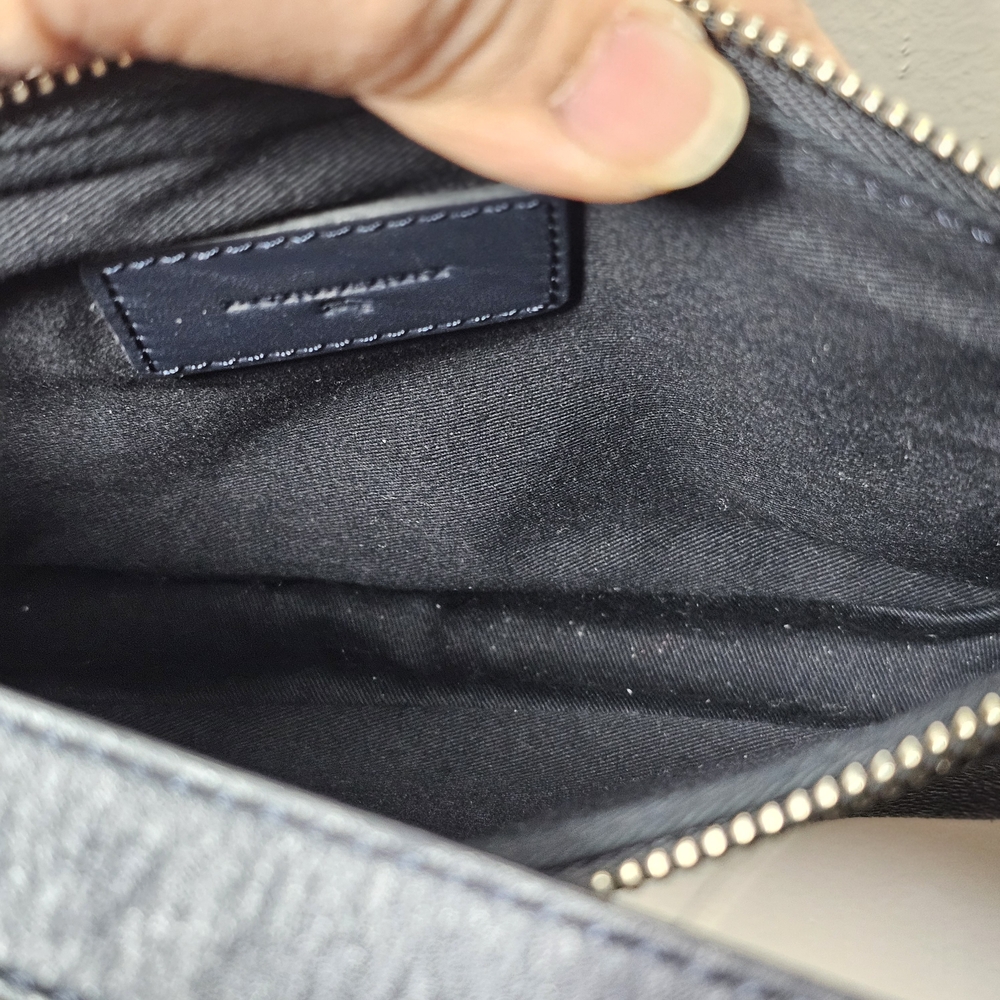 Burberry Dark Blue Pebbled Grained Leather Shoulder Bag Small Zip Top Minimalist - Picture 7 of 9